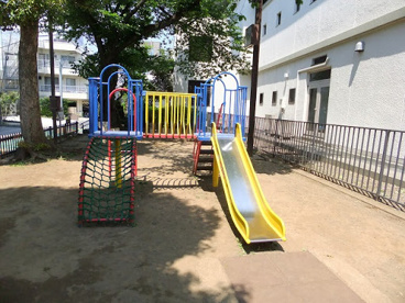 千駄ヶ谷四丁目児童遊園地の画像1