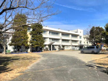 津市立上野小学校の画像1