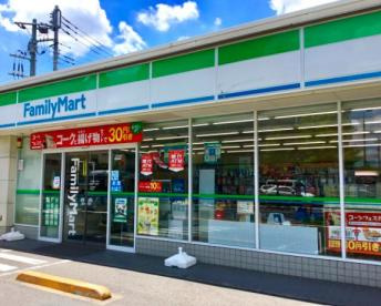 ファミリーマート 加平一丁目店の画像1