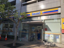 コンビニエンスストア ミニストップ 新宿花園通り店