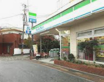 ファミリーマート 梶友西向日駅前店の画像1