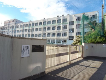 名古屋市立港楽小学校の画像1