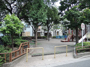 荒川区立　東日暮里六丁目西児童遊園の画像3
