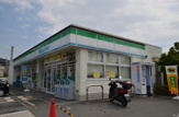 コンビニエンスストア ファミリーマート川西中央店