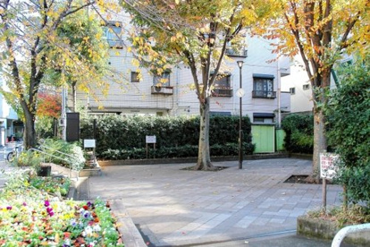 新宿区立まつ川公園の画像1
