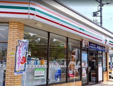 セブンイレブン 逗子5丁目店の画像1