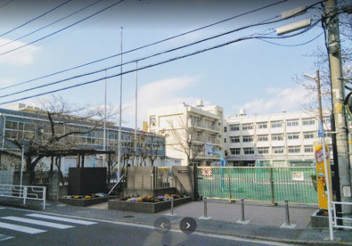 横浜市立鶴見小学校の画像1