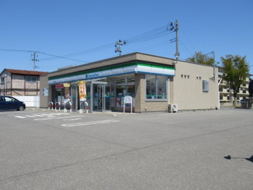 ファミリーマート能代南店の画像1