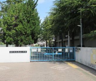 豊中市立北丘小学校の画像1