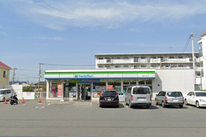 ファミリーマート 平塚虹ヶ浜店の画像1