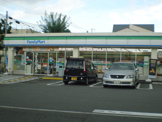 ファミリーマート御蔵店