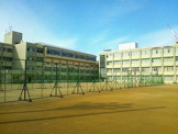 鷹取中学校