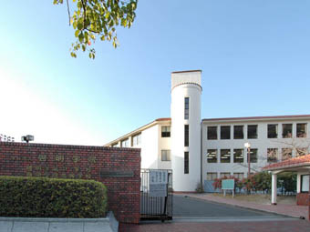 啓明学院高等学校の画像1