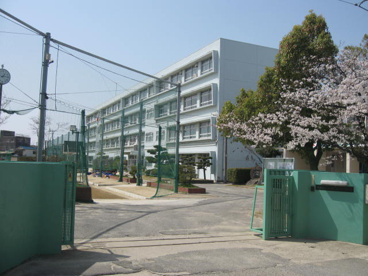 寝屋川市立第五小学校の画像1