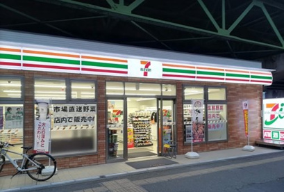 セブンイレブン 京急ST大森海岸店の画像1