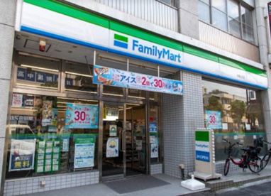 ファミリーマート 大森山王店の画像1