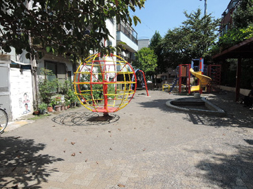 荒川区立　日暮里第一児童遊園の画像2