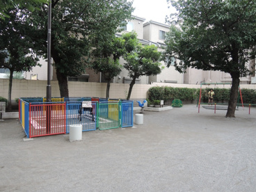 荒川区立　東尾久上児童遊園の画像2