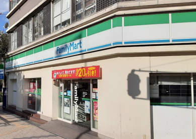 ファミリーマート 谷町千日前通店の画像1