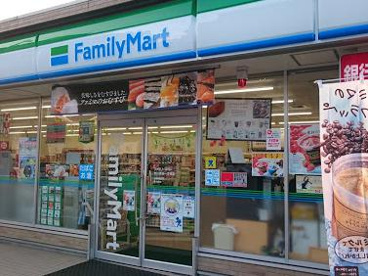 ファミリーマート 市川高谷一丁目店の画像1