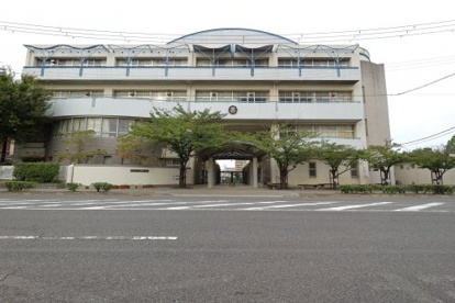 魚崎中学校の画像1