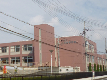 綾羽高等学校の画像2