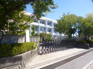 栗東市立 治田西小学校の画像2