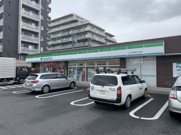 ファミリーマート西堀5丁目店の画像1