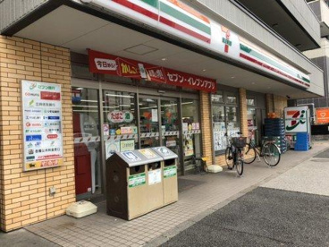 セブンイレブン 北区志茂駅前店の画像1