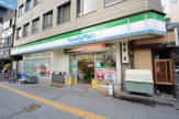 ファミリーマート北梅田店
