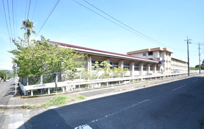 鹿児島市立西陵中学校の画像3