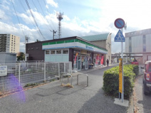 ファミリーマート西武拝島店