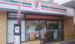 セブンイレブン ハートインJR山科駅前店の画像1