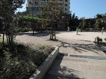 荒川区立　くまのまえはっぴい公園（熊野前南児童遊園）の画像2