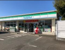 ファミリーマート昭島玉川町店の画像1