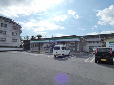 ファミリーマート昭島緑町店の画像1