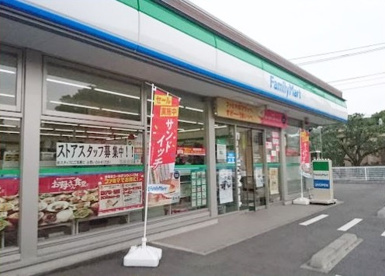 ファミリーマート 横浜国立大学東店の画像1