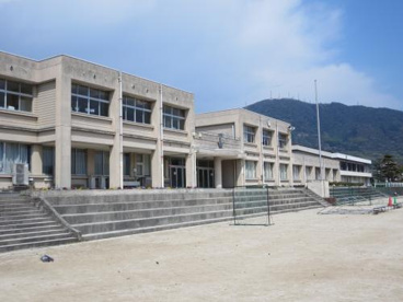 防府市立牟礼中学校の画像1