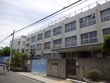 大阪市立清水丘小学校の画像2