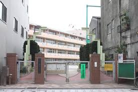 足立区立梅島小学校の画像1