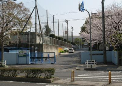 佐井寺中学校の画像1