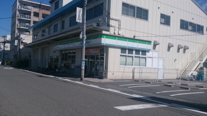 ファミリーマート 兵庫芦原通店の画像1