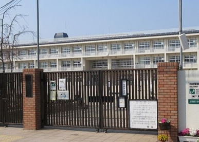 尼崎市立上坂部小学校の画像1