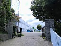 横浜市立生麦中学校の画像1
