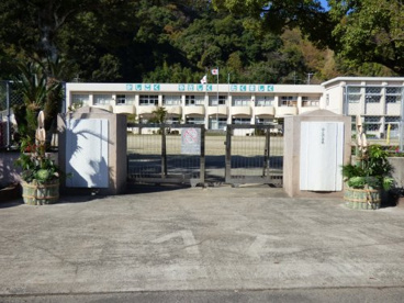 前之浜小学校の画像1