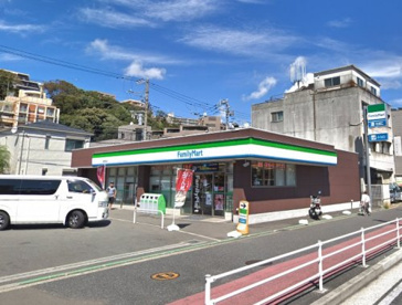 ファミリーマート 根岸駅北店の画像1