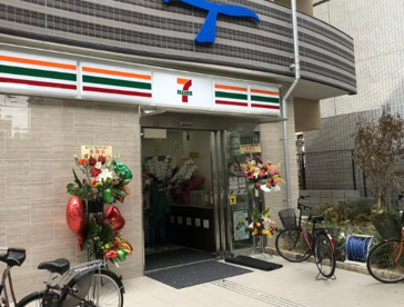 セブンイレブン 大阪幸町2丁目店の画像1
