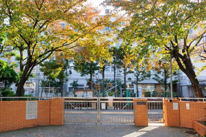 足立区立蒲原中学校の画像1