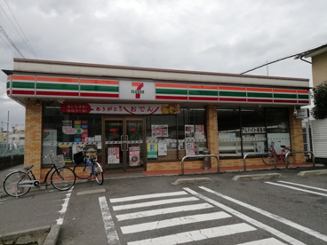 セブンイレブン宇治近鉄小倉駅西店の画像1