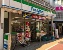 コンビニエンスストア ファミリーマート 学芸大学駅西口店